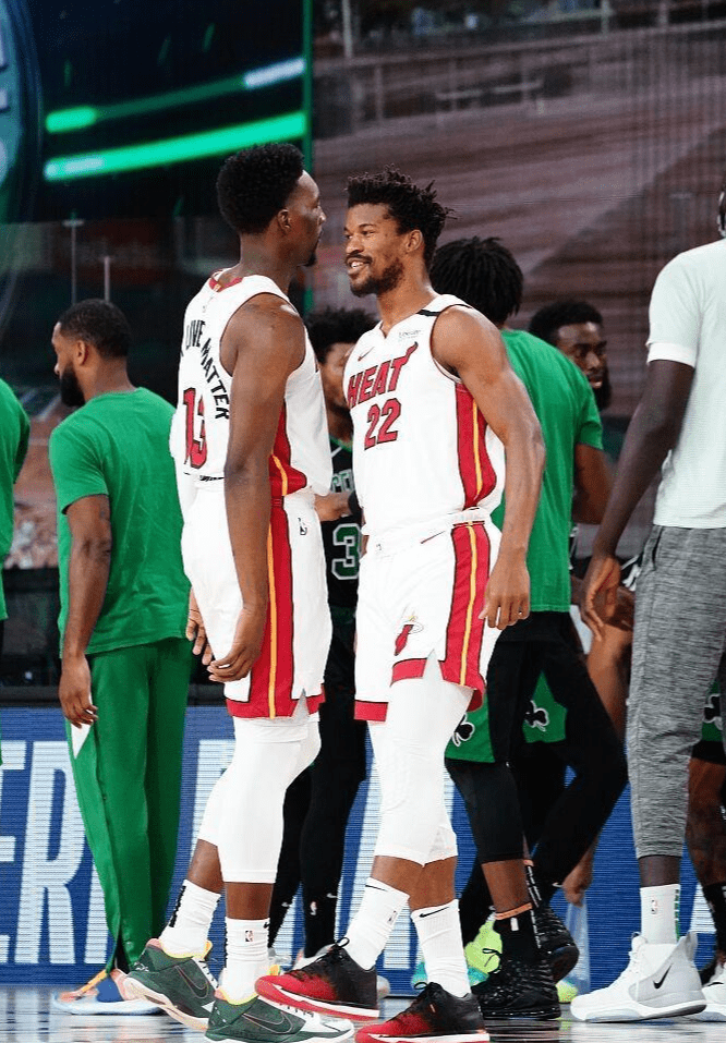 包含今晨全明星赛焦点战，波士顿凯尔特人官宣签约，态度坚定，医务组通报恢复的词条