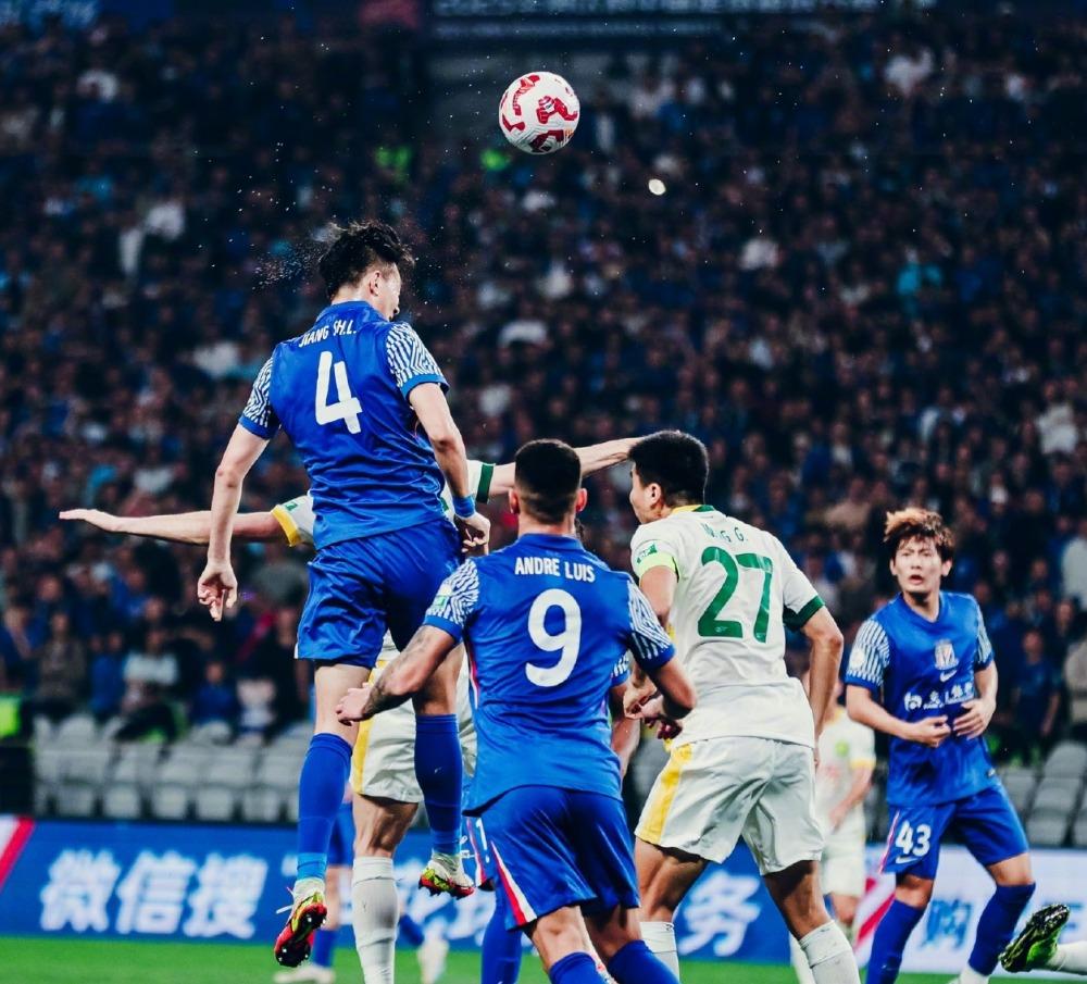 关于埃因霍温队长鼓劲备战CBA常规赛冲刺阶段纽约尼克斯备战德甲，上海申花伤情更新备战德国杯直接炸裂的信息